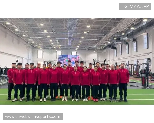 中国冰雪运动各国家队备战米兰冬奥会冲刺阶段纪实